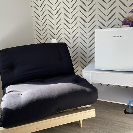 Acaster House, X4 Rooms With En-Suites X1 Room Private Bathroom, Street Parking, Close To Train Station Kettering Exteriör bild