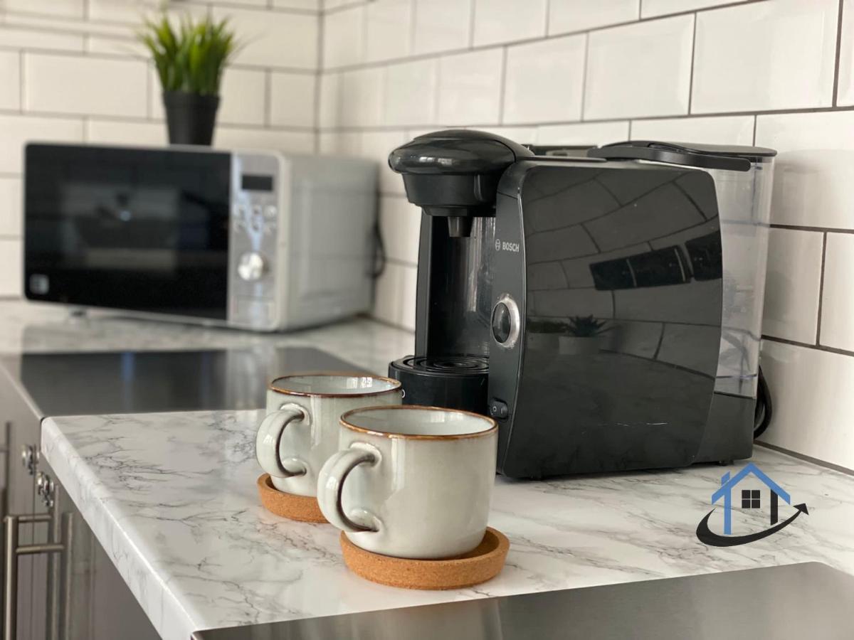 Acaster House, X4 Rooms With En-Suites X1 Room Private Bathroom, Street Parking, Close To Train Station Kettering Exteriör bild
