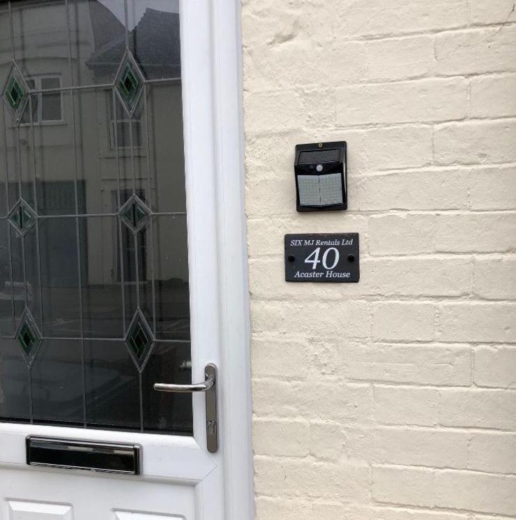 Acaster House, X4 Rooms With En-Suites X1 Room Private Bathroom, Street Parking, Close To Train Station Kettering Exteriör bild